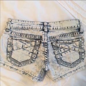 Buckle Daytrip Gemini Shorts